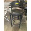 Image 1 : 5 Counter height stools, seat height is 26in