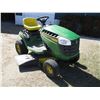 Image 3 : John Deere E100 17.5hp Lawn and Garden Tractor (Working)