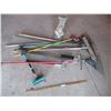 Image 1 : Garden Tools, Brush, Bird Bath Bottom