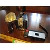 Image 2 : Kodak Brownie-Hawkeye Flash Camera +Kodak Accessories