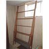 Image 4 : Wooden Clothes Hanging Rack + Hamper
