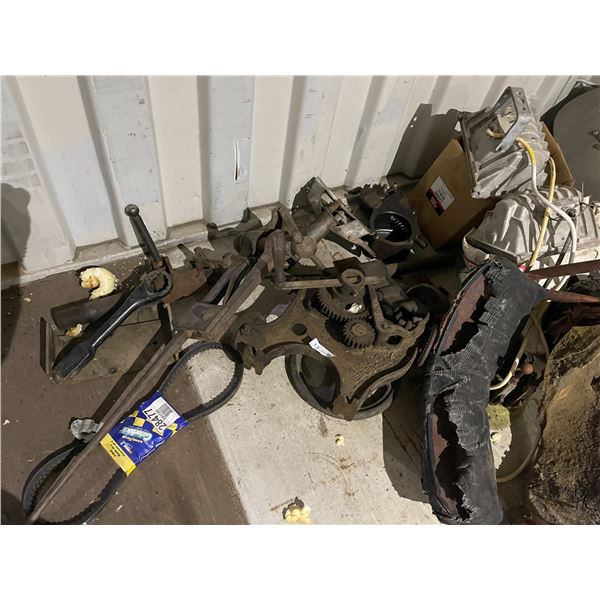 Misc. Antique Tractor Parts - Very Cool!