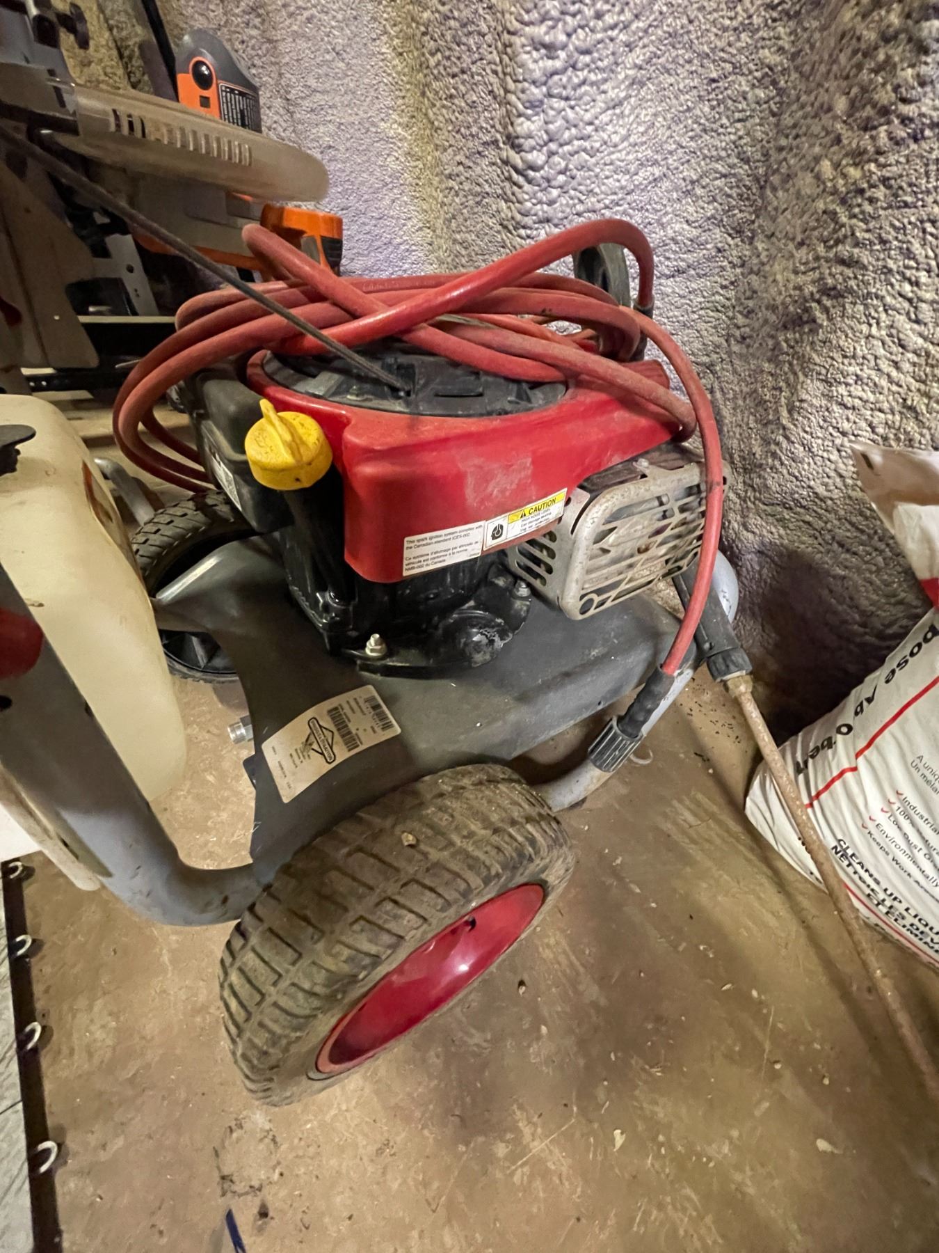 Briggs & Stratun Professional 175cc Pressure Washer Beck Auctions Inc.