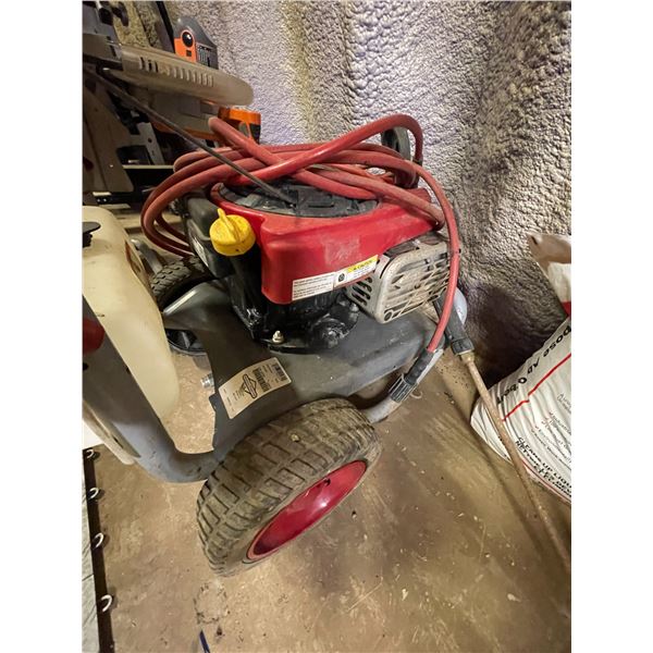 Briggs & Stratun Professional 175cc Pressure Washer
