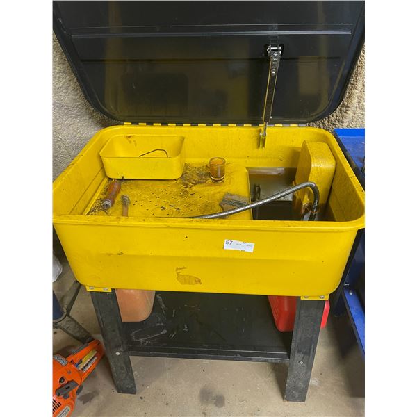 Oil Parts Cleaning Tub - New Pump Replaced! All Contents Included - Including Oil Itself