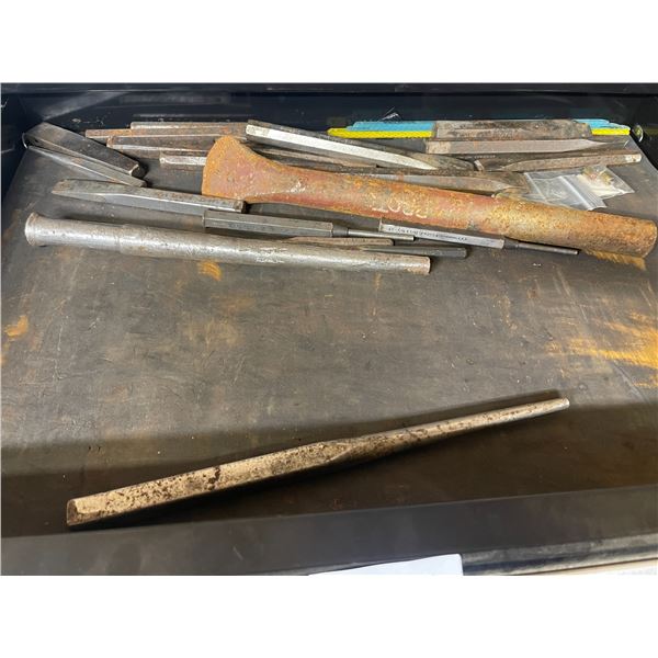 Assortment of Screw Divers & Bits