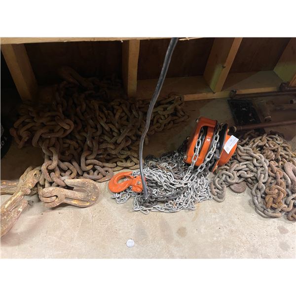 Assortment of Winch Chains