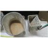 Image 8 : 2 vintage galvanized mop pails