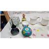 Image 5 : Collection of glass and porcelain decorative items - figures, tea cups n saucers, vases, etc.