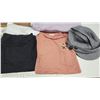 Image 4 : Box of ladies clothes - Pants, shirts, shorts, etc. - sz S-L