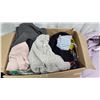 Image 6 : Box of ladies clothes - Pants, shirts, shorts, etc. - sz S-L