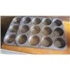 Image 5 : assorted baking pans