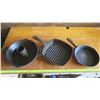 Image 1 : 3 cast iron pans