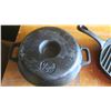 Image 2 : 3 cast iron pans