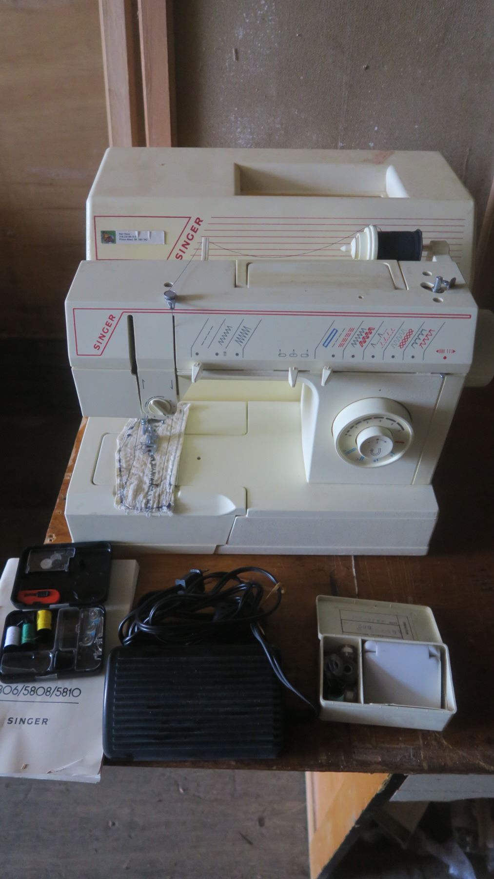 Singer Machine 510 Singer Sewing Machine With Accessories at Gustavo Gomez blog