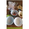Image 4 : assorted kitchenwares - cups, bowls, bags, egg cooker, etc.