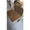 Image 3 : 4 vintage tv trays and stand