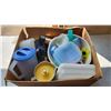 Image 1 : Box of Kitchenware: Tupperware, Thermos(s), etc.