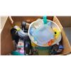 Image 2 : Box of Kitchenware: Tupperware, Thermos(s), etc.