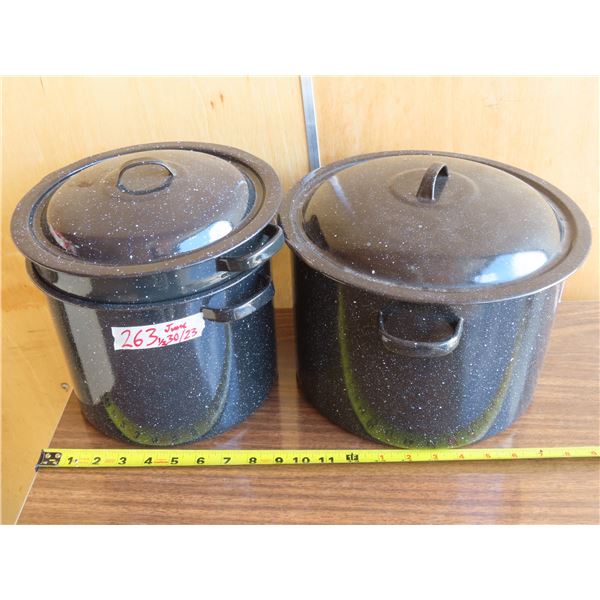 2 medium/small roaster pots