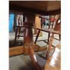 Image 4 : Solid wood table & Chairs with 2 10" leaves & 6 Chairs - Kings & Queens chairs