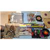 Image 2 : Lot of assorted vinyl records