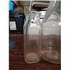 Image 2 : 3 vintage milk bottles