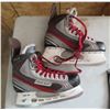 Image 5 : Bauer Hockey Skates - Size 12 + Saunafx Vest