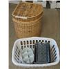 Image 1 : Corner laundry hamper & assorted storage containers