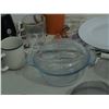 Image 2 : Assorted household including Pyrex dish