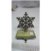 Image 1 : snowflake stocking holder