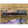 Image 2 : 2x V801Blacklite fluorescent fixture