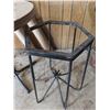 Image 4 : 2 Tables + 1 table stand/frame (14" diameter, and 26" diameter)