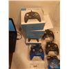 Image 2 : 4 classic controllers for n64 2 black 2 blue