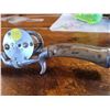 Image 2 : Collector's Edition - Broson lashless model 1700-A spin cast reel on a 2ft stub-caster rod - early 5