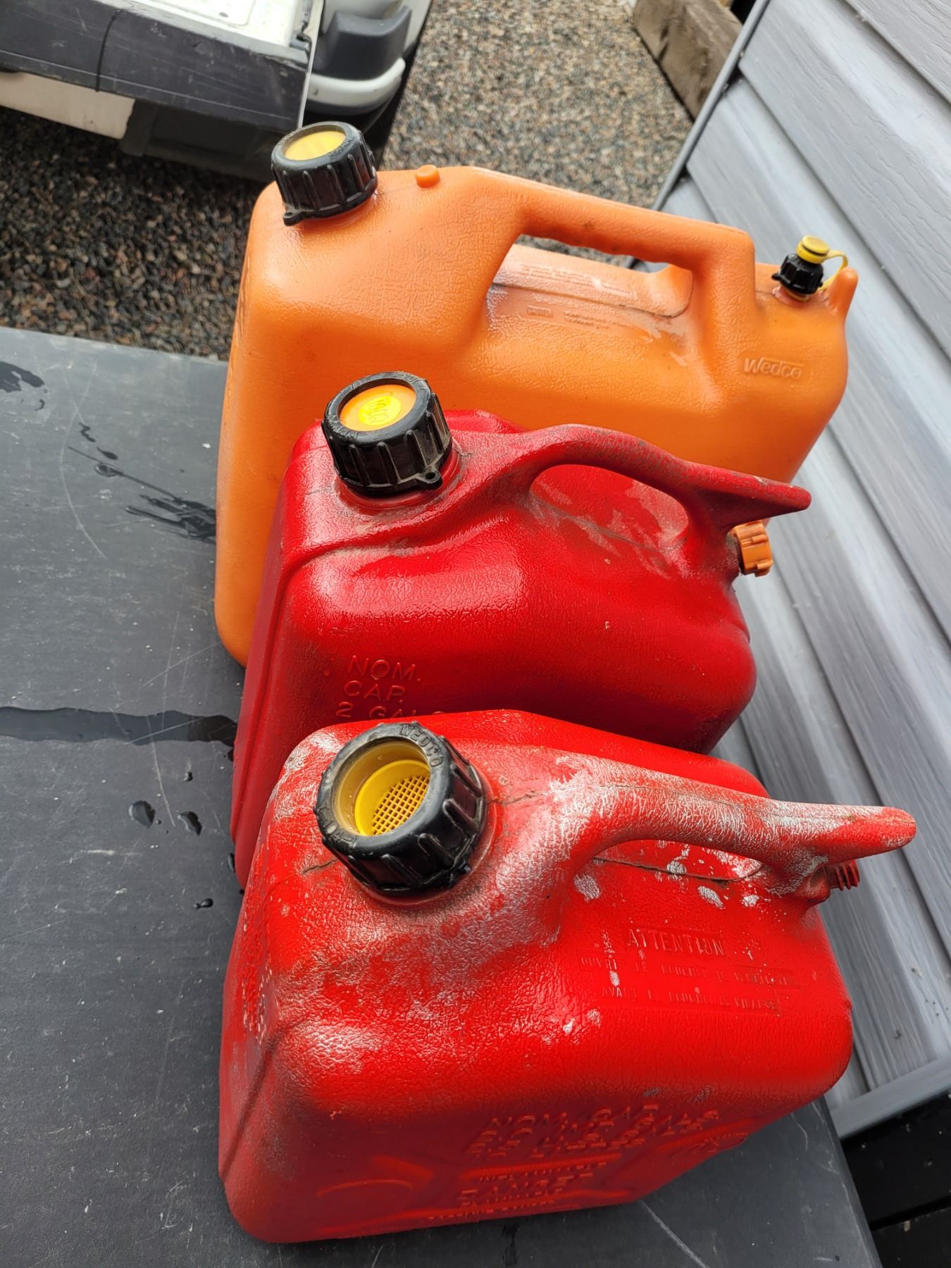 5 Gal Gas Can 2 2 Gallon Gas Cans Plastic Schmalz Auctions 5-gal-gas-can-2-2-gallon-gas-cans-plastic-schmalz-auctions