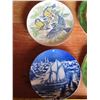 Image 4 : 5 Painted decorative plates
