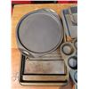 Image 2 : Lot of baking pans - assorted