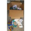 Image 1 : 18"x18"x27" Storage unit mystery box of assorted items - décor and bathroom supplies