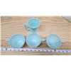 Image 2 : 4 assorted "Turquoise Crown" pyrex coffee/tea cups