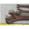 Image 2 : 3 Antique Wrenches