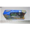 Image 1 : hot wheels monster jam travel treads hauler