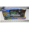 Image 2 : hot wheels monster jam travel treads hauler