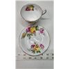 Image 7 : 4 Assorted teacups and saucers