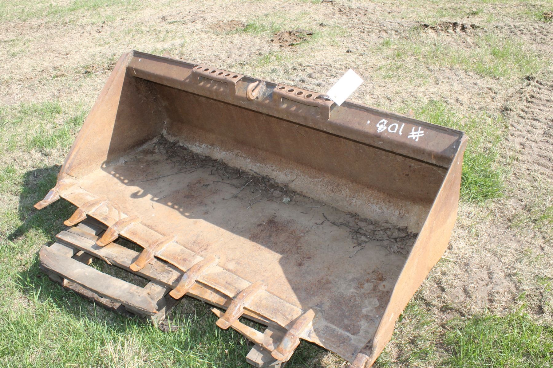 Approx. 60" Bobcat bucket c/w teeth