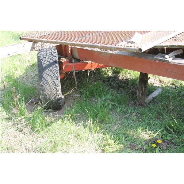 Steel frame hay rack
