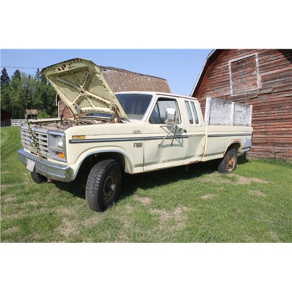1986 Ford F250, 4x4, ext. cab, V8 standard, showing 170,769 Km , #1FTHX26L6GK823456 (Running, Good i