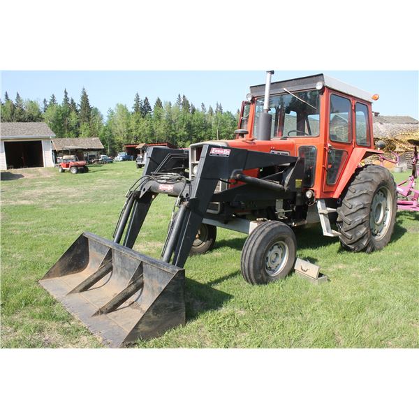 MF 1085 tractor, CAHR, c/w Ezee-On loader and bucket, dual hyd PTO,  c/w 18.4x34 duals, showing 3677