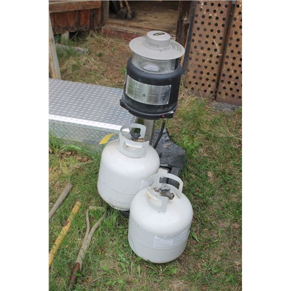Bug zapper and 2 propane tanks