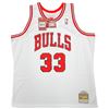Image 4 : Chicago Bulls Scottie Pippen Autographed White Authentic Mitchell and Ness Jersey XXL Beckett COA